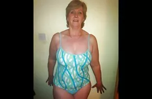 XXX Versteckt in den Arsch lesbische reife frauen