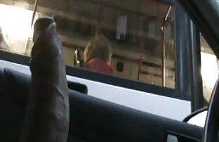 XXX Haltbares Huhn, porno videos mit reifen frauen um Pussy auf dem Bett zu haben