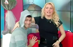 XXX Angela in rosa Strumpfhosen sex reif gefickt